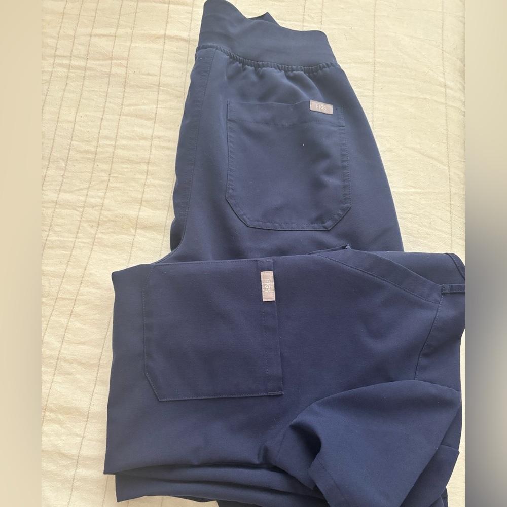 Figs Navy Blue Set Yola skinny pants and Catarina top
